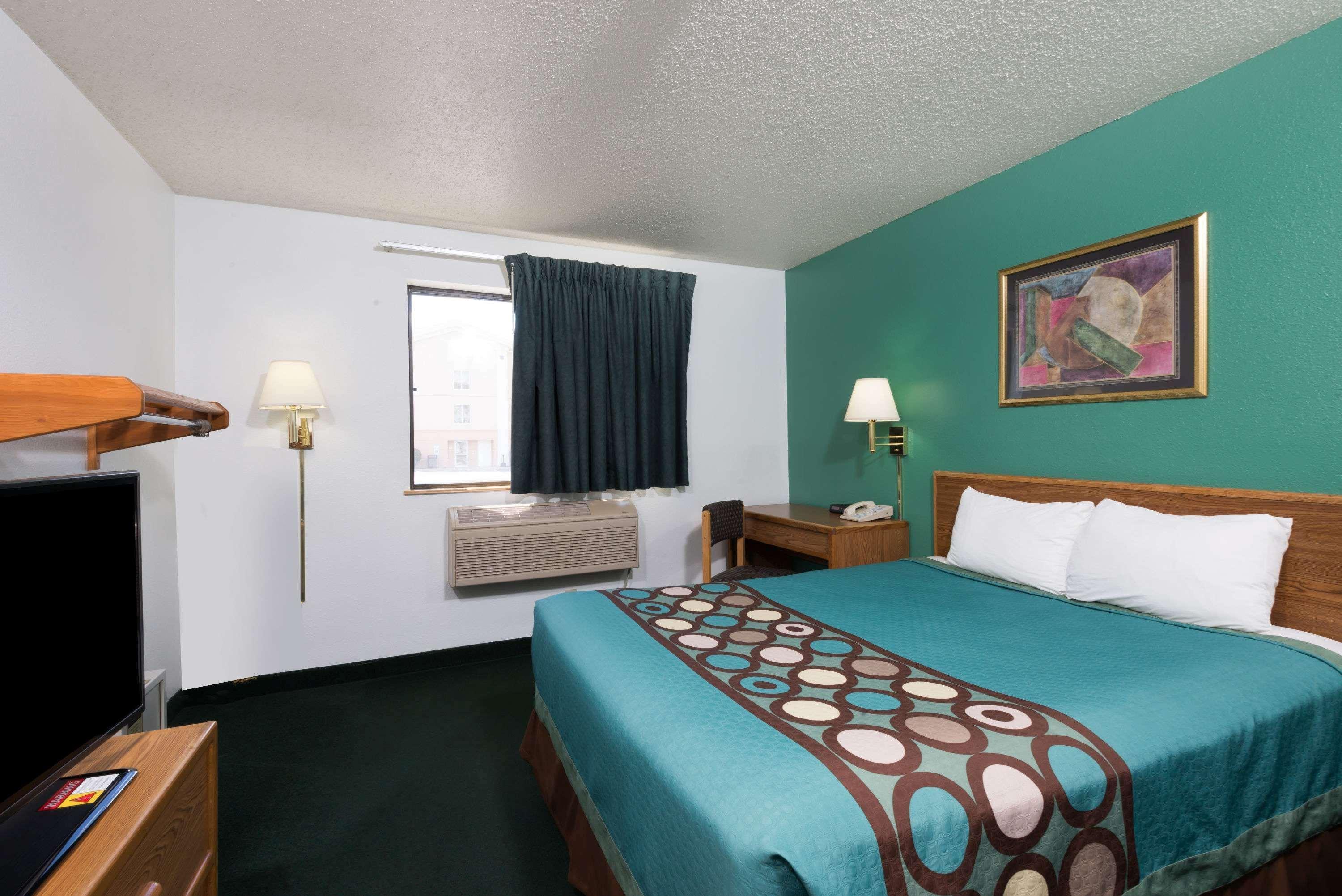Hotel Super 8 By Wyndham New Stanton Esterno foto