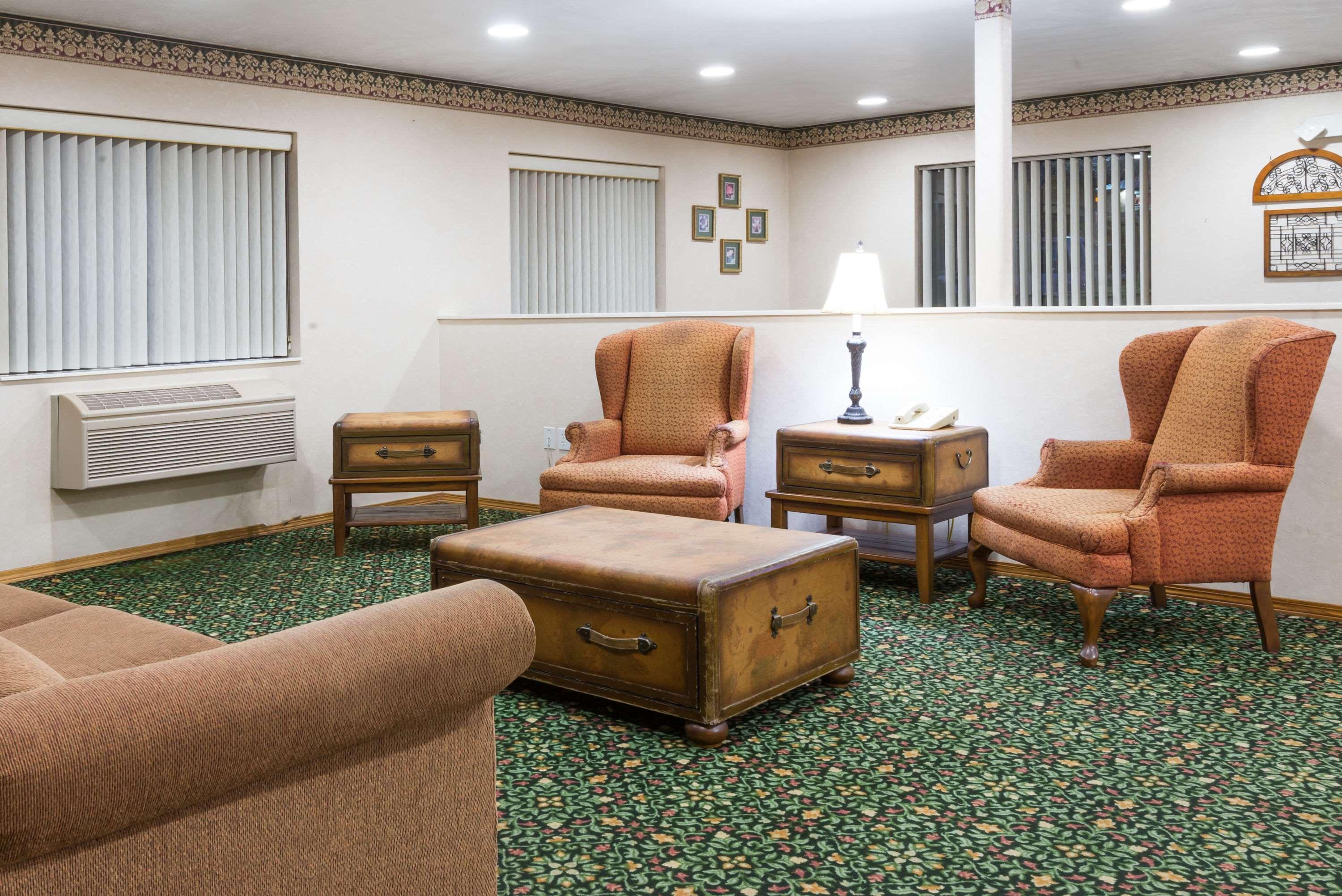 Hotel Super 8 By Wyndham New Stanton Esterno foto